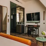 Szálloda The Cyrus 5*