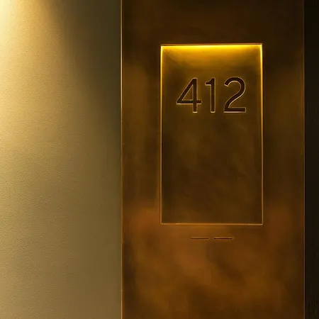 Hotel Cyrus