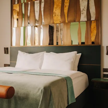 The Cyrus Hotel