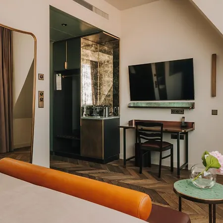 ホテル The Cyrus 5*