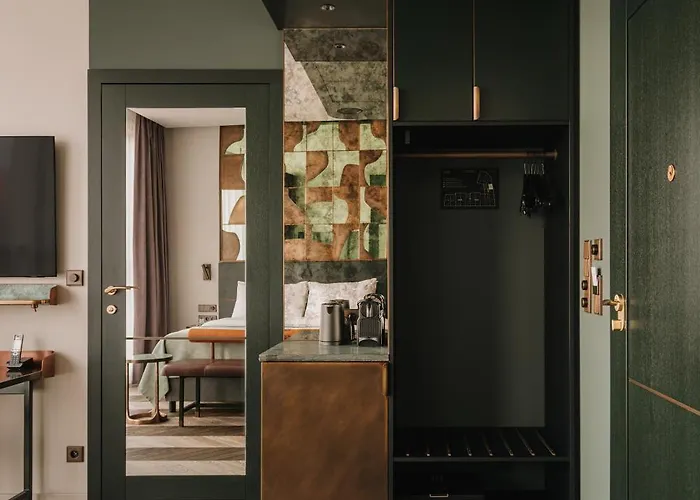 מלון The Cyrus 5*