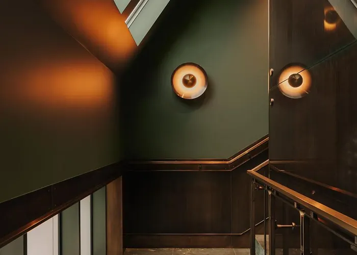 The Cyrus ורוצלב